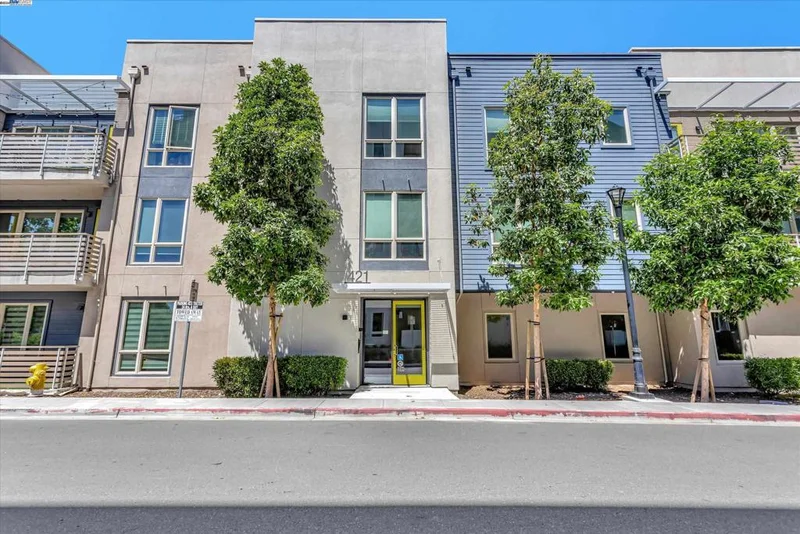 421 Vineyard Ave 20, Milpitas, CA 95035