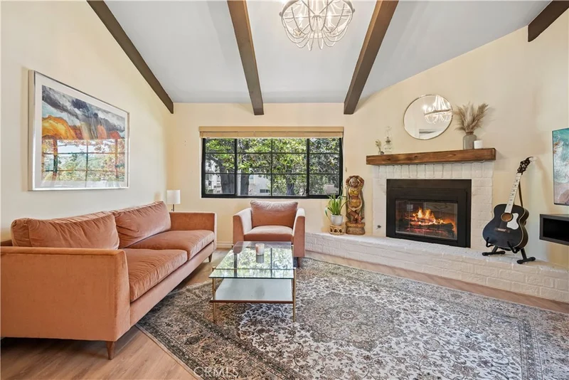 4247 Whitsett Avenue 2, Studio City, CA 91604
