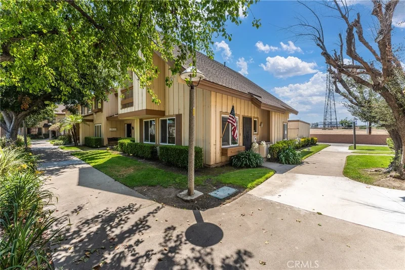 10049 Karmont Avenue, South Gate, CA 90280