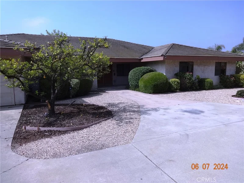 2248 Forbes Avenue, Claremont, CA 91711