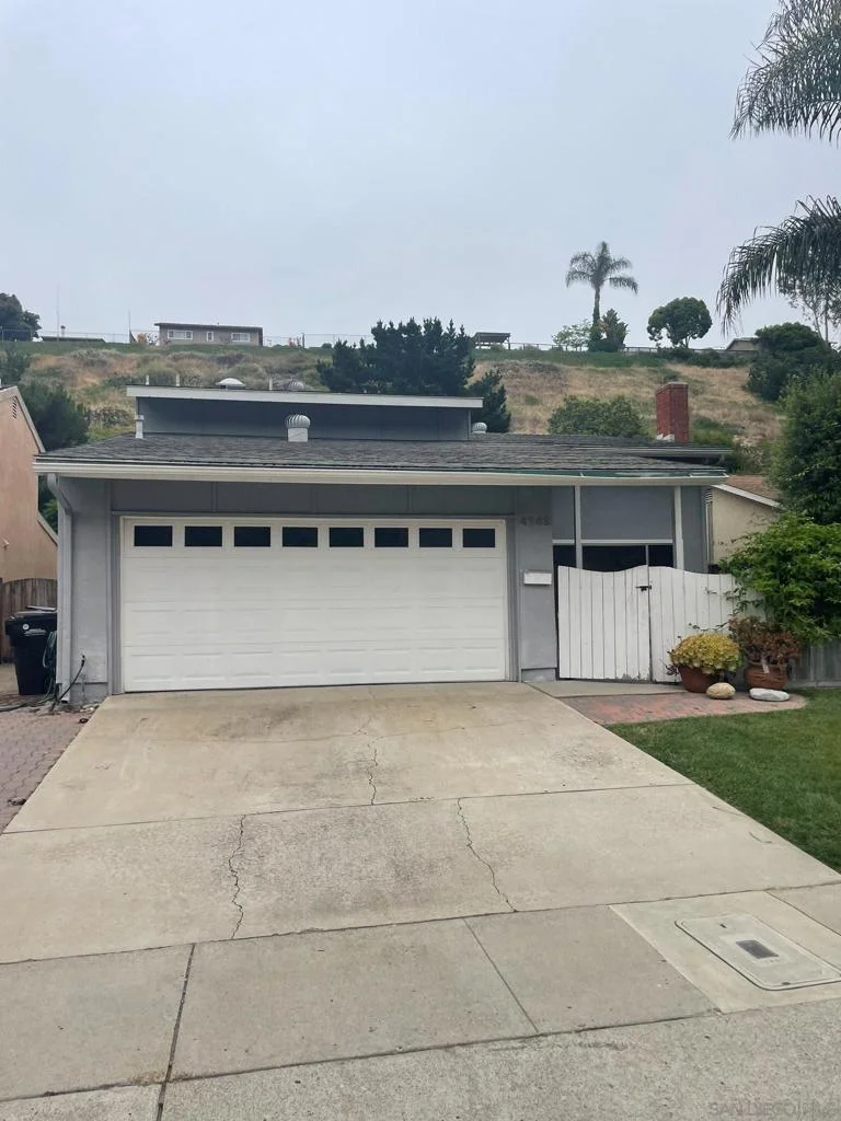 4282 Robbins St, San Diego, CA 92122