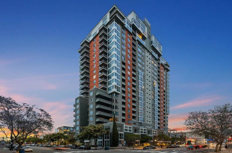 300 W Beech Street 4, San Diego, CA 92101