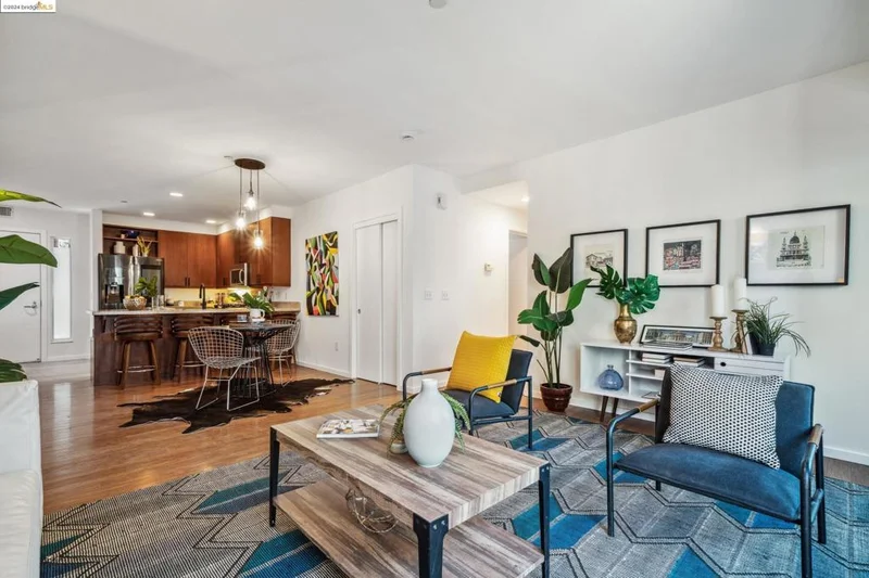 414 40th St 204, Oakland, CA 94609