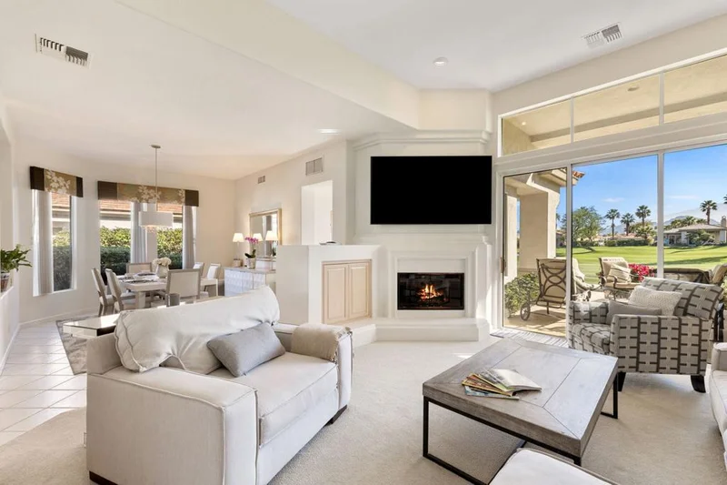 413 Desert Holly Drive, Palm Desert, CA 92211