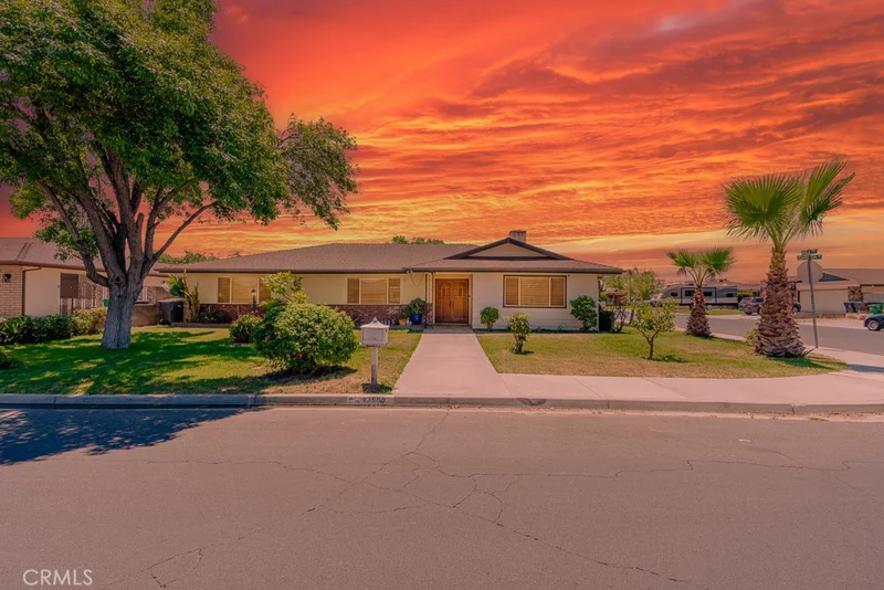43069 Charlton Avenue, Hemet, CA 92544