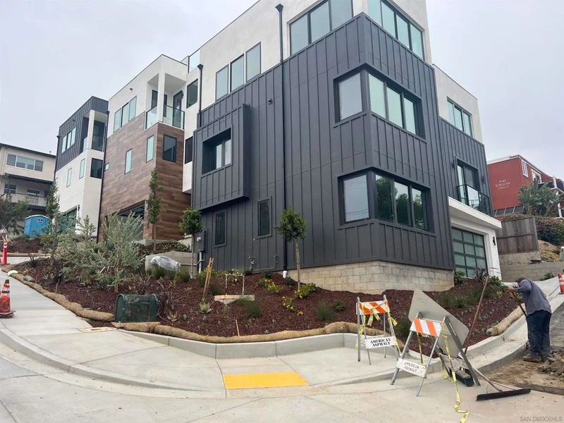1037 W Spruce, San Diego, CA 92103