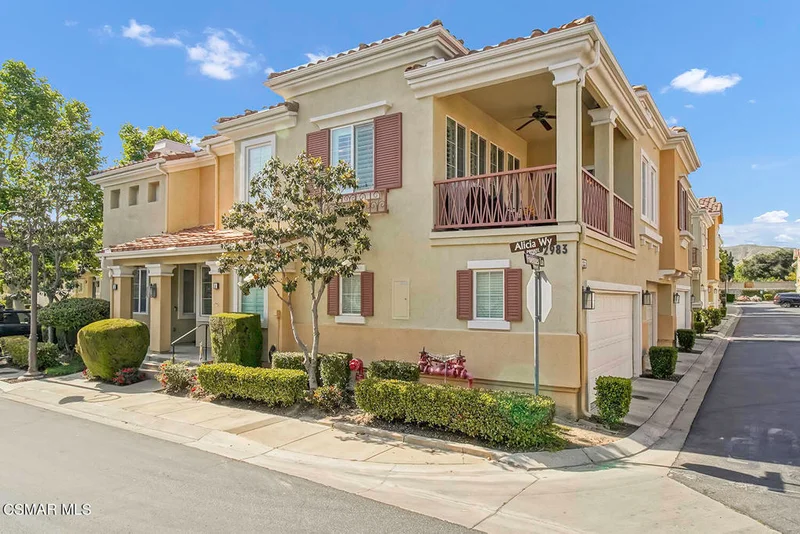 2983 Fuentes Lane A, Simi Valley, CA 93063
