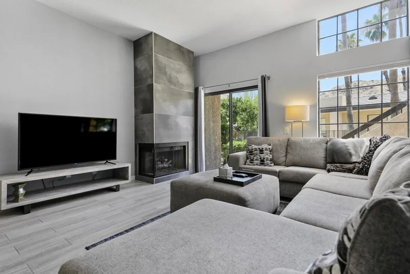 2601 S Broadmoor Drive 15, Palm Springs, CA 92264