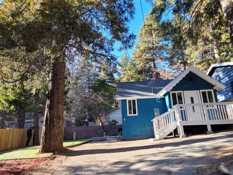 2538 Palo Alto Way, Running Springs, CA 92382
