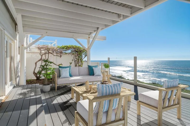 1006 Neptune Avenue, Encinitas, CA 92024