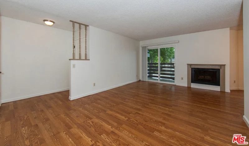 7836 Flight Avenue 103, Los Angeles, CA 90045