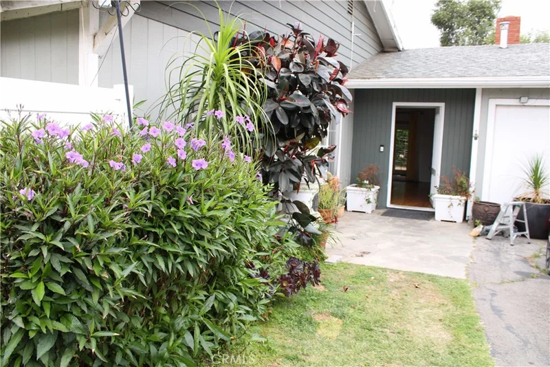 10337 Glade Avenue, Chatsworth, CA 91311