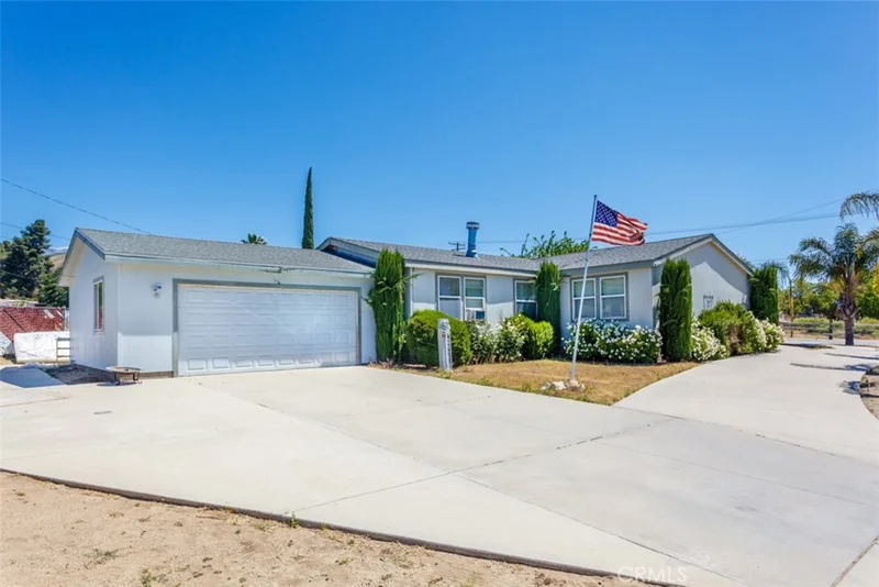 1225 N Alessandro St, Banning, CA 92220