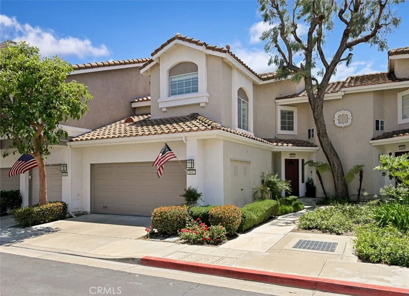 1042 S Sundance Drive, Anaheim Hills, CA 92808