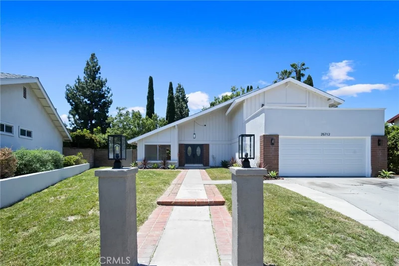 25712 Grissom Road, Laguna Hills, CA 92653