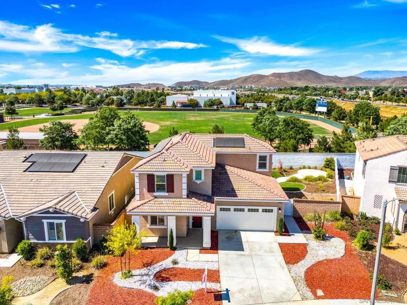 27568 Cloudy Peak Way, Menifee, CA 92584