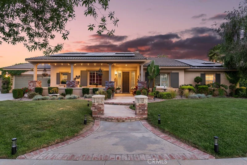 1045 Living Water Way, Hemet, CA 92543