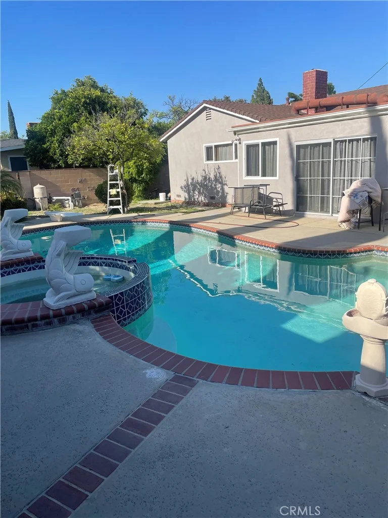 7919 Goodland Avenue, North Hollywood, CA 91605