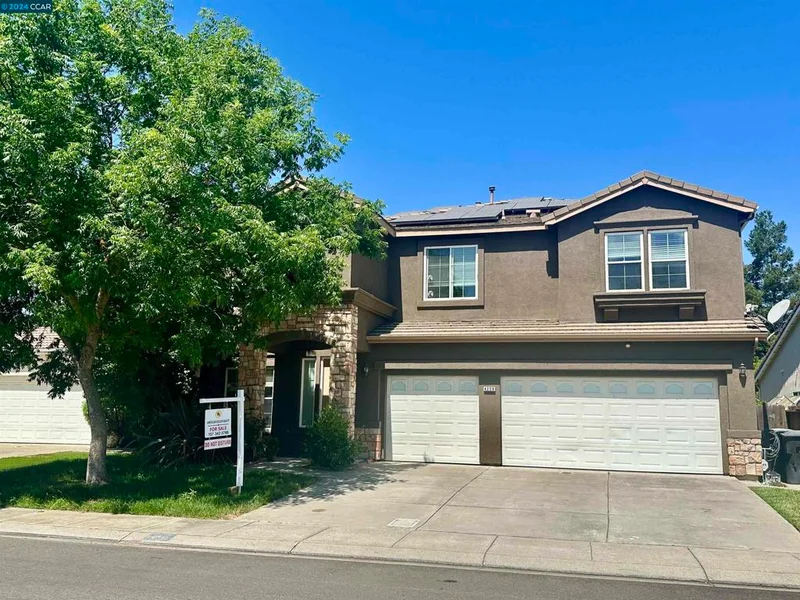 4209 Peninsula Dr, Modesto, CA 95356