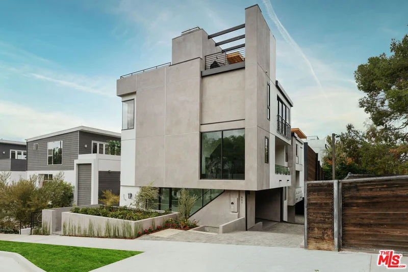 861 Hyperion Avenue, Los Angeles, CA 90029