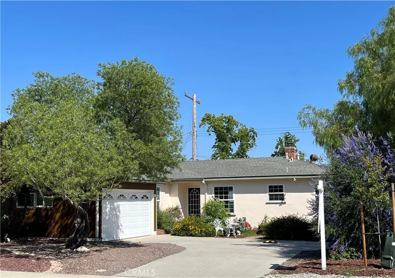418 Saint Augustine Avenue, Claremont, CA 91711