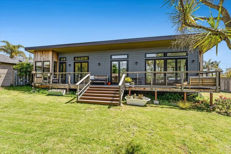231 Surfside Avenue, Santa Cruz, CA 95060