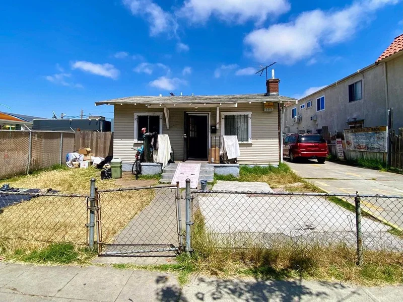 4275 44th Street, San Diego, CA 92115