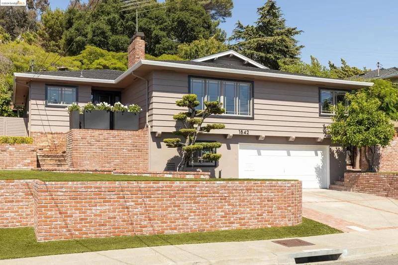 1842 Benedict Dr, San Leandro, CA 94577
