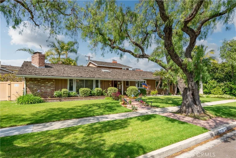 5565 E Anaheim Road, Long Beach, CA 90815