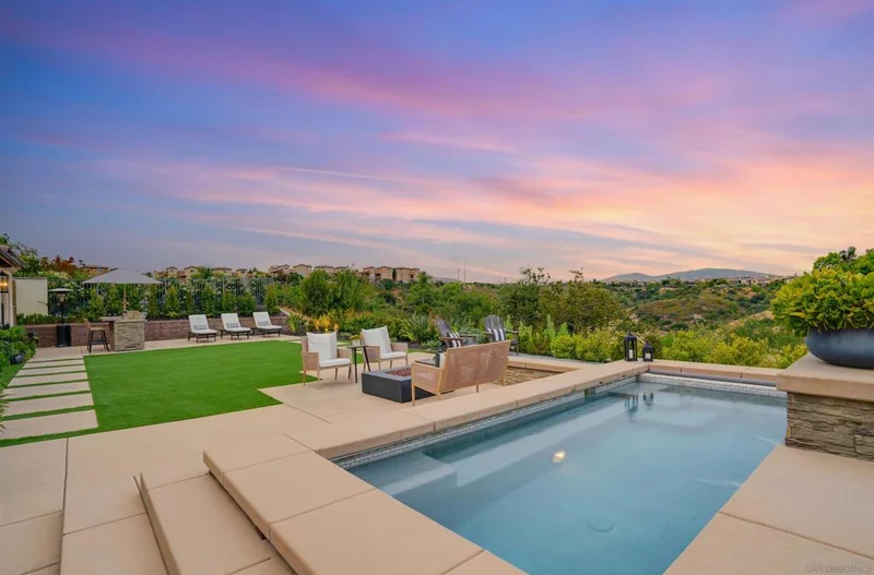 8544 Kristen View Ct, San Diego, CA 92127