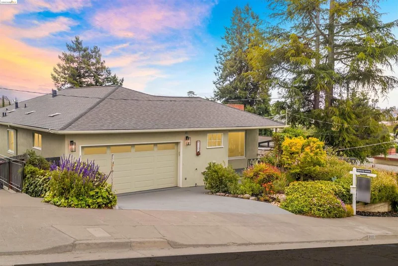 4110 Vale Ave, Oakland, CA 94619-2224