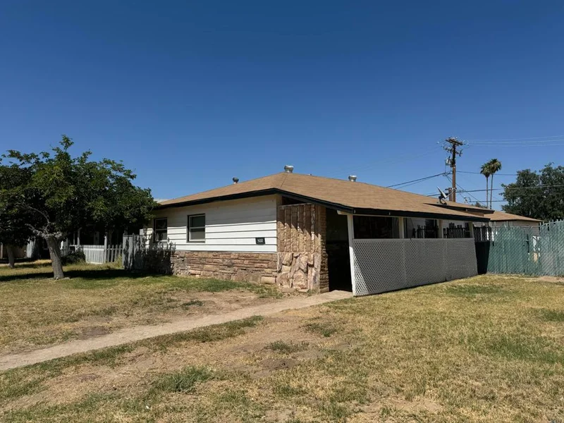 300 N Lovekin Boulevard, Blythe, CA 92225