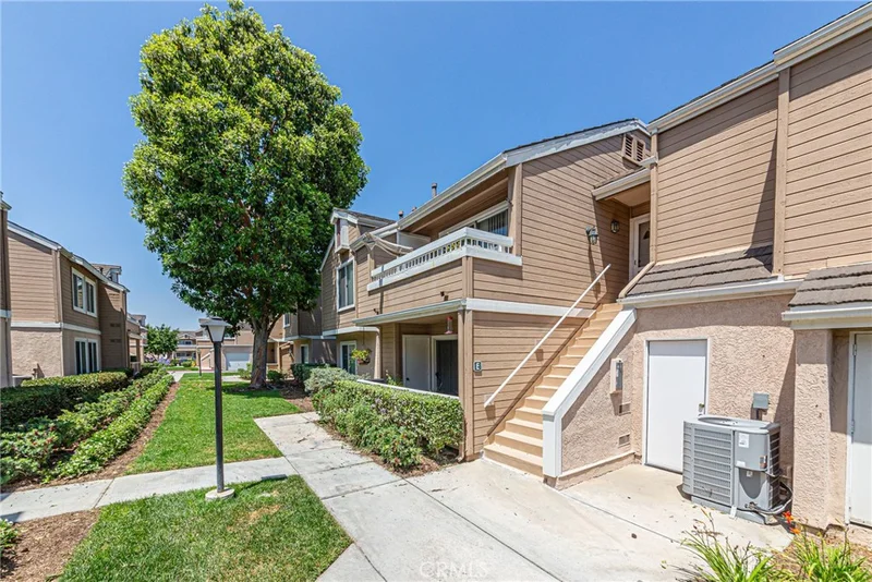 10411 E Briar Oaks Drive, Stanton, CA 90680