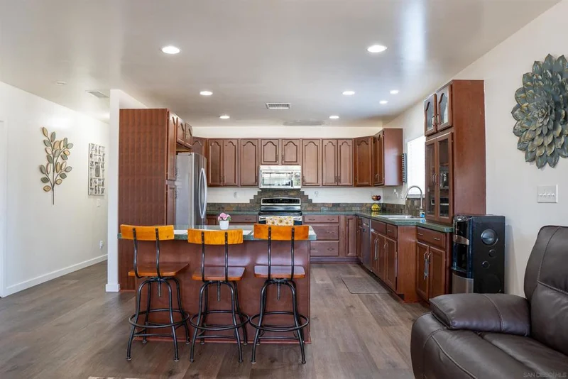 629 9th Street, Ramona, CA 92065