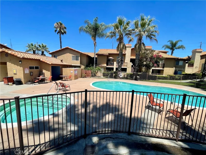 42140 Lyndie Lane 11, Temecula, CA 92591