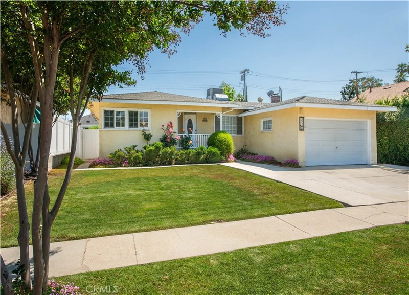 19042 Sylvan Street, Tarzana, CA 91335