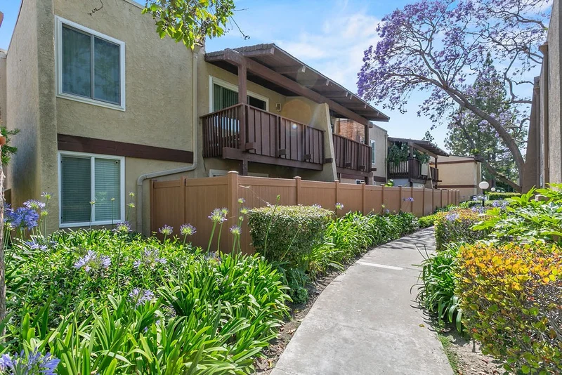 1010 W Macarthur Boulevard 49, Santa Ana, CA 92707