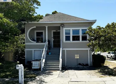 7590 Snow Ave