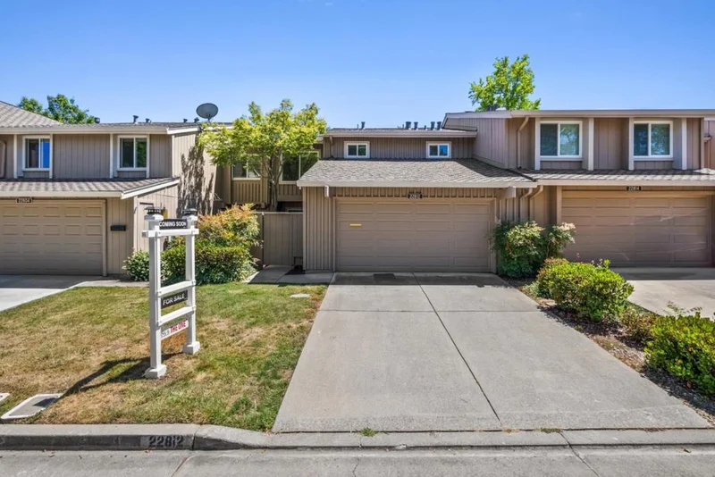 22812 Longdown Road, Cupertino, CA 95014