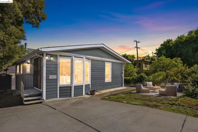 1904 11th Ave, Oakland, CA 94606