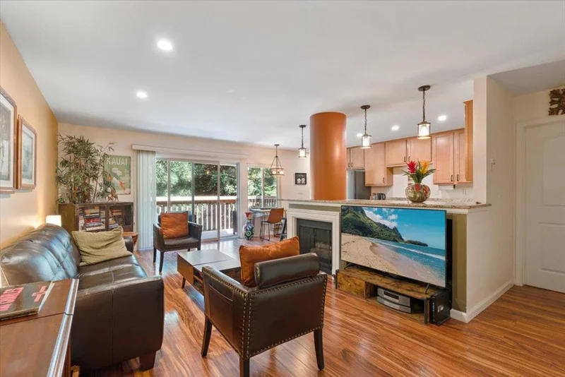 300 Glenwood Circle 295, Monterey, CA 93940