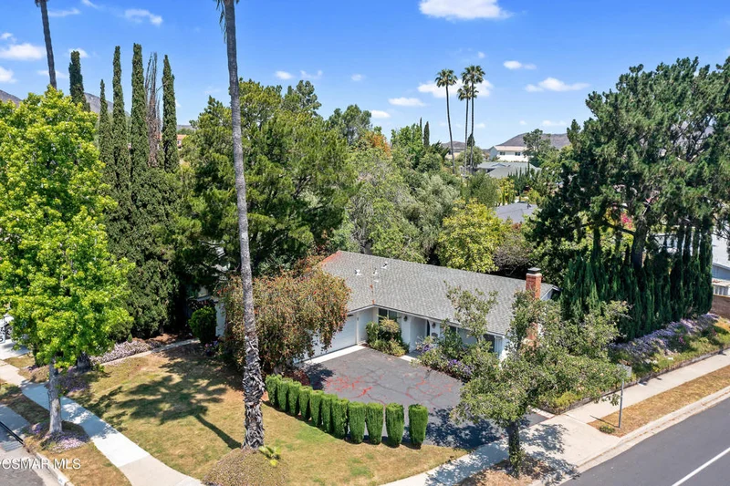103 Walter Avenue, Newbury Park, CA 91320