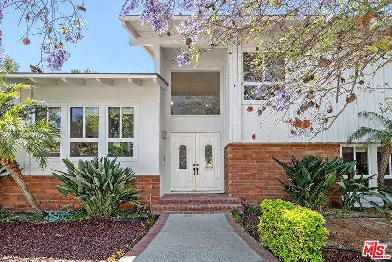 4535 Totana Drive, Tarzana, CA 91356