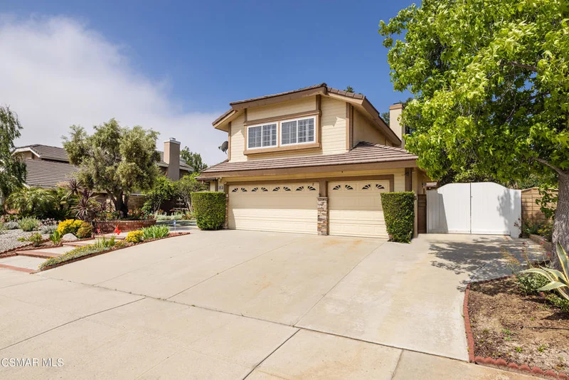 2989 Flanagan Drive, Simi Valley, CA 93063