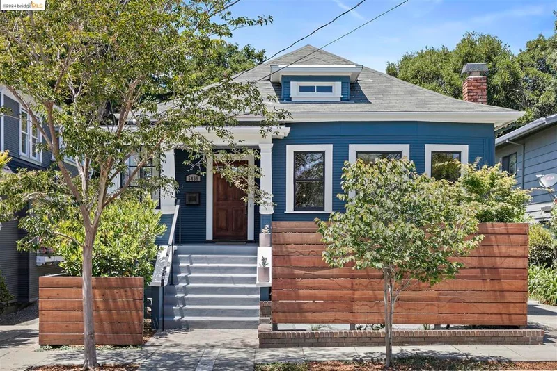 5439 Locksley Ave, Oakland, CA 94618
