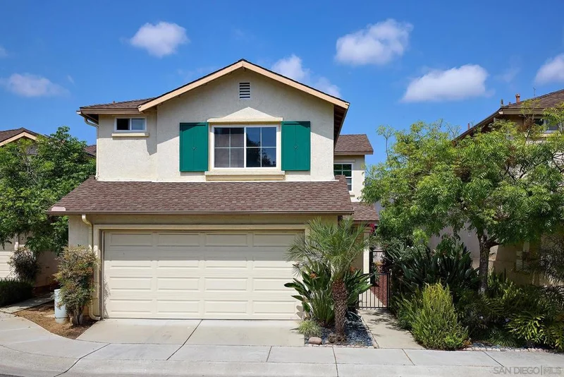 2750 Wanek Road, Escondido, CA 92027