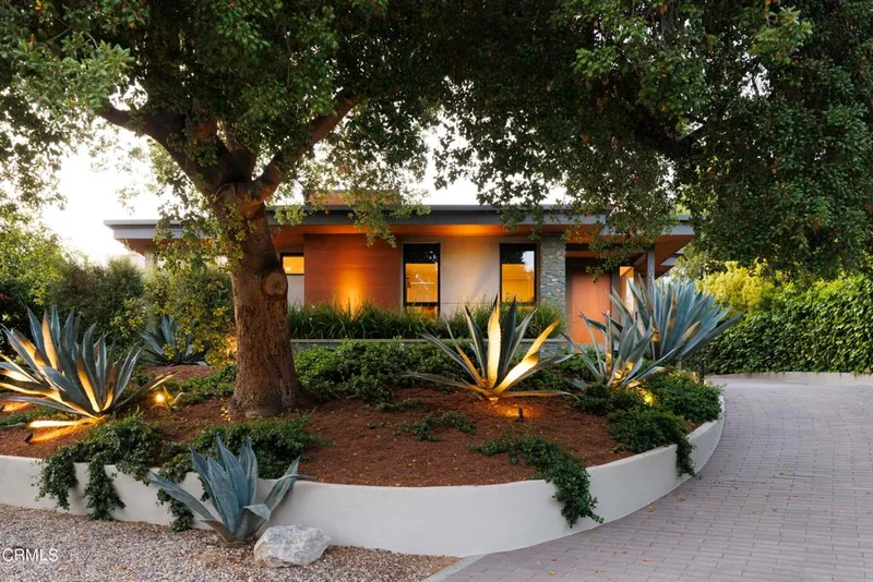 1031 Olive Lane, La Canada Flintridge, CA 91011