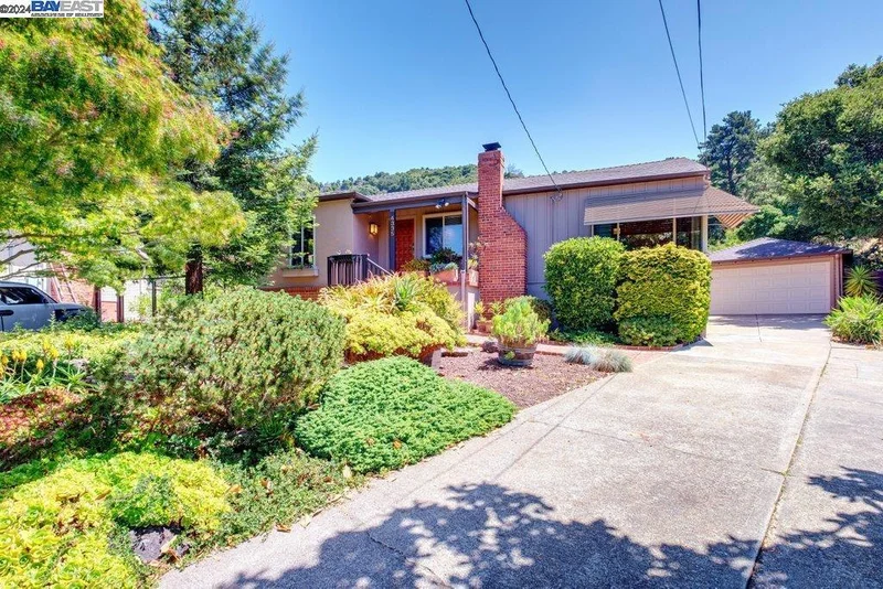 4335 Bermuda Ave, Oakland, CA 94619