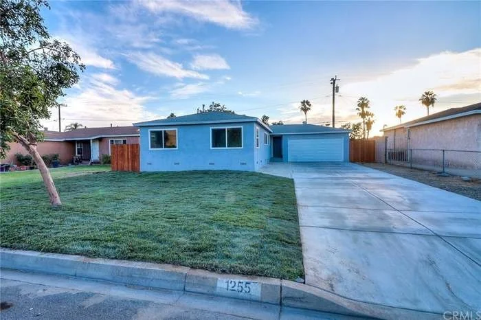 1255 S Valley Center Avenue, Glendora, CA 91740
