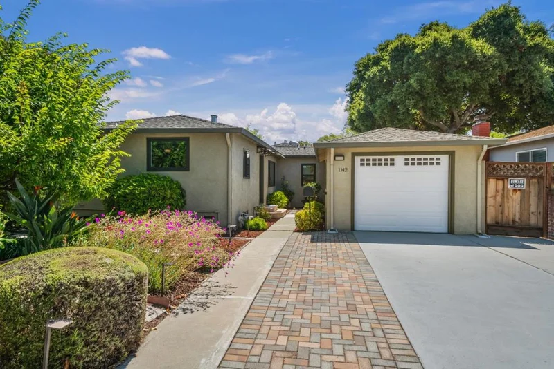 1142 Hollyburne Avenue, Menlo Park, CA 94025